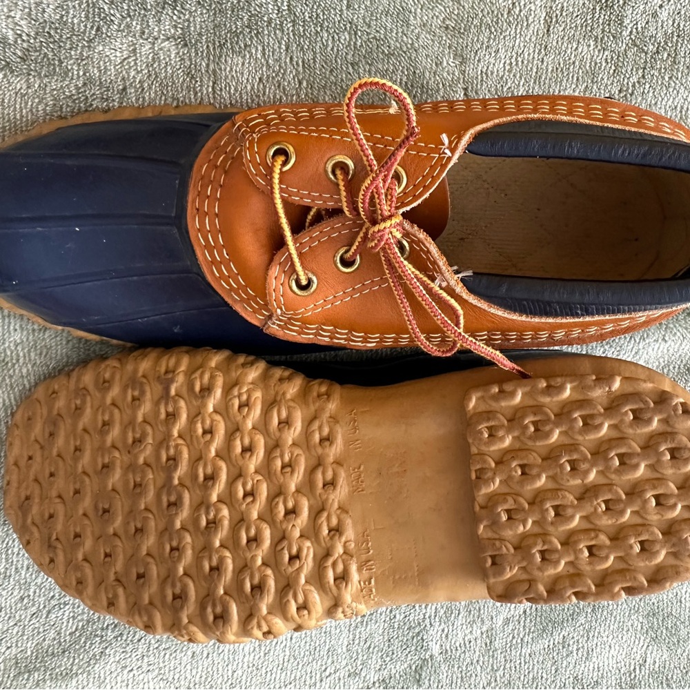 LL BEAN Women’s Two-Tone Navy & Brown Duck Shoes - Picture 3 of 5